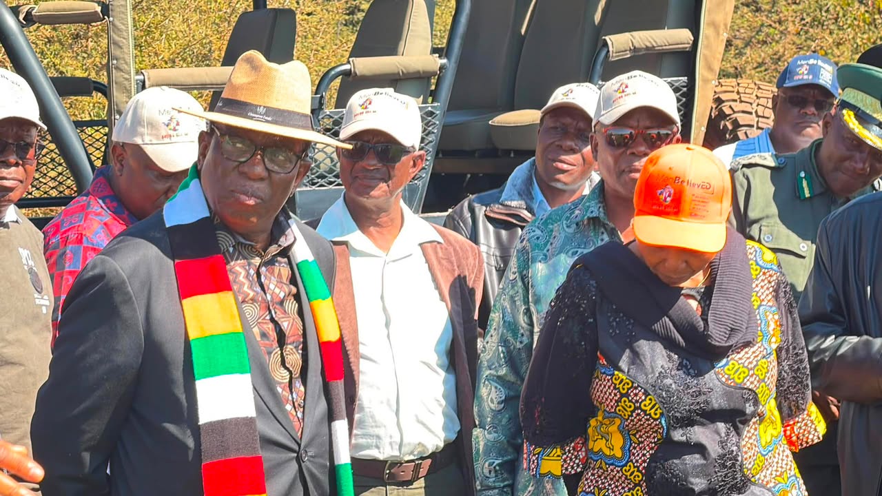 Service chiefs tour President’s farm in Kwekwe